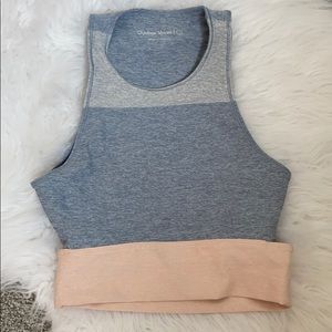 Rare Outdoor Voices Athena Crop - Dove and Pink XS